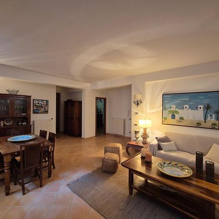 Villa Del Carrubo A Due Passi Dal Mare Di Cefalu Collesano Luaran gambar