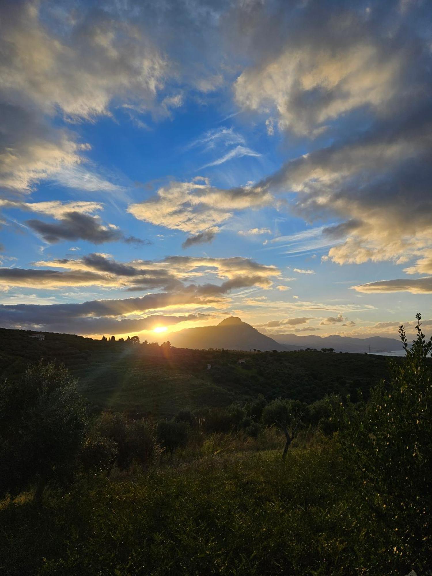 Villa Del Carrubo A Due Passi Dal Mare Di Cefalu Collesano Luaran gambar
