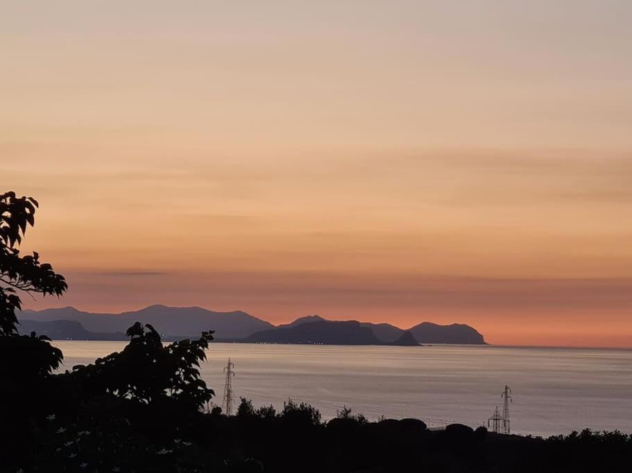 Villa Del Carrubo A Due Passi Dal Mare Di Cefalu Collesano Bilik gambar