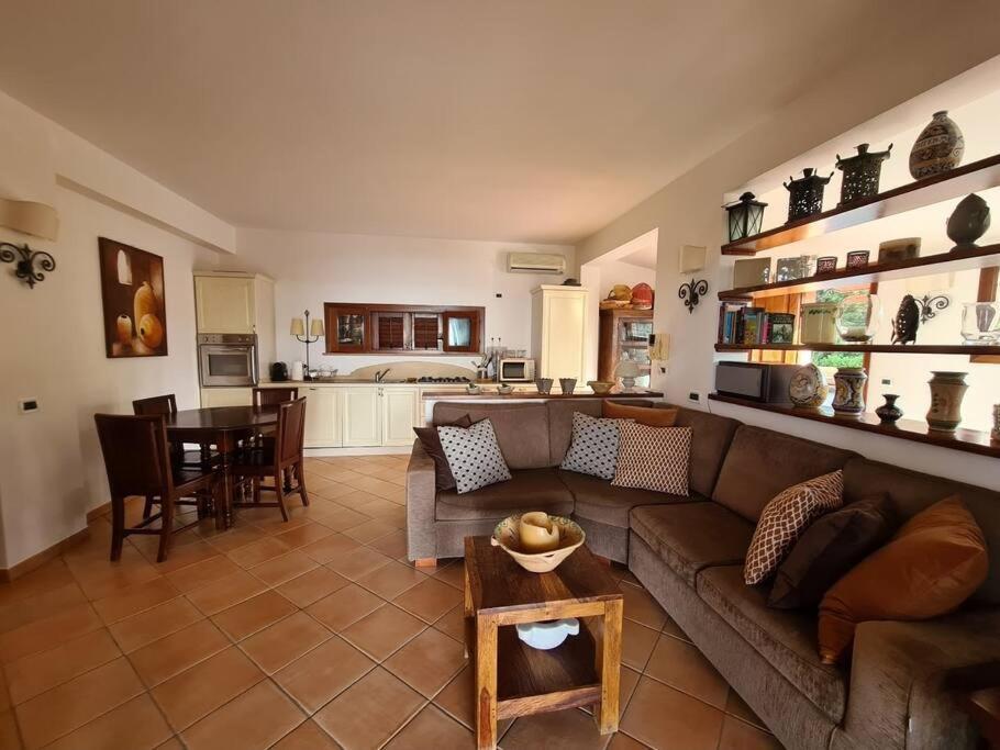 Villa Del Carrubo A Due Passi Dal Mare Di Cefalu Collesano Bilik gambar