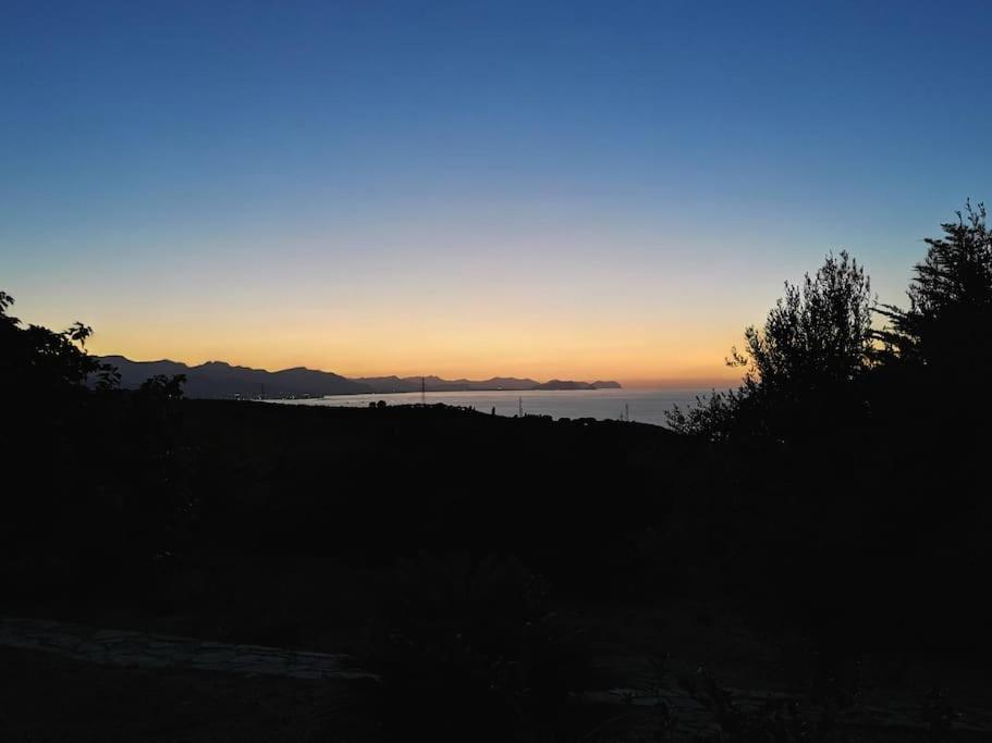 Villa Del Carrubo A Due Passi Dal Mare Di Cefalu Collesano Bilik gambar