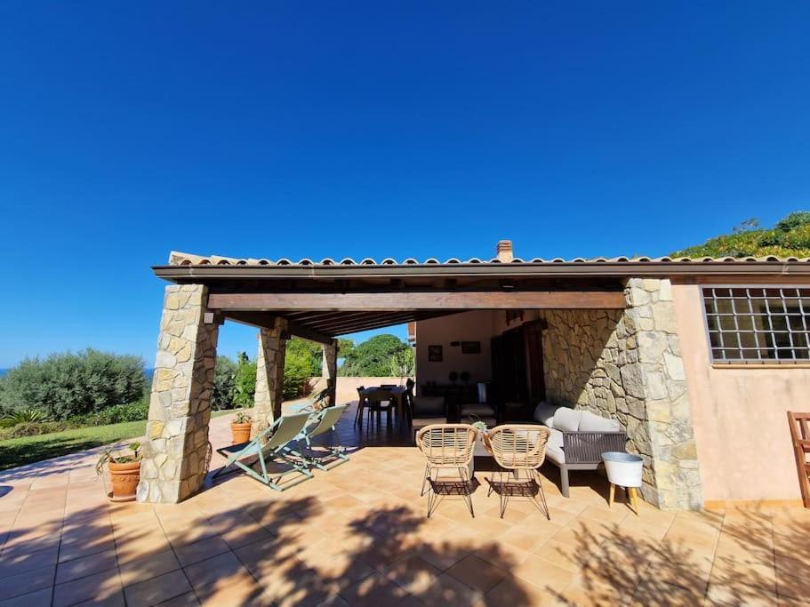 Villa Del Carrubo A Due Passi Dal Mare Di Cefalu Collesano Bilik gambar
